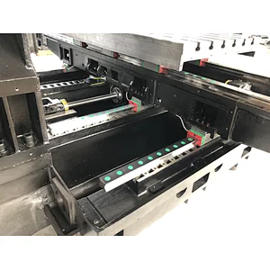 TE-1270 4 Linear Guideway Machine Center